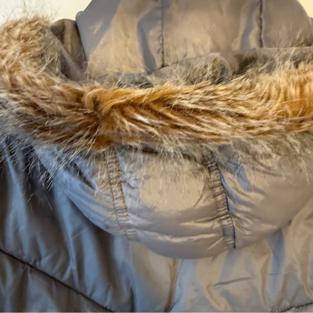 GAP Women's Green Beige  Puffer Jacket with Faux Fur Trim XL - Picture 5 of 6